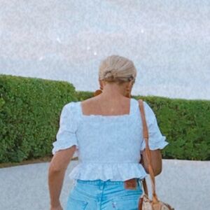 Meet your Posher, Julia